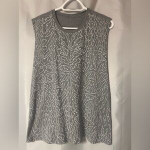 Lululemon Patterned Front Gray Patterned Tank Top. Men’s S but can be unisex.